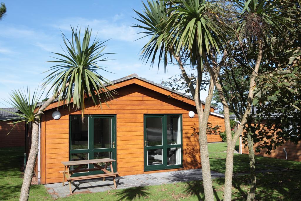 Atlantic Bays Holiday Park Saint Ervan Exterior photo