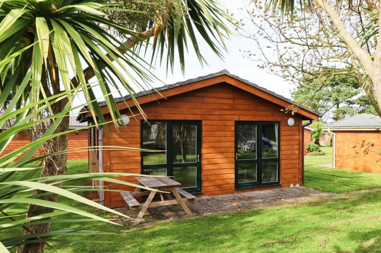 Atlantic Bays Holiday Park Saint Ervan Exterior photo
